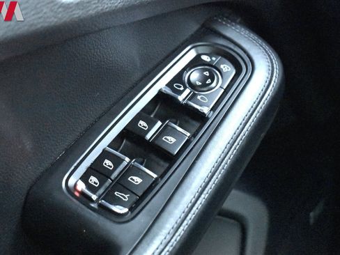 Used 2018 Porsche Macan GTS image 19