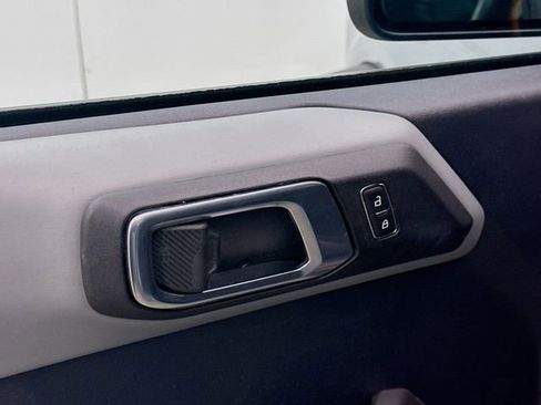 Used 2023 Ford Bronco Badlands image 18