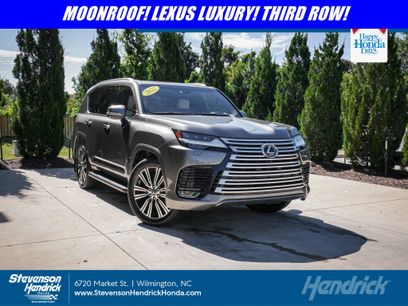 Used 2022 Lexus LX 600 4WD w/ Luxury Package