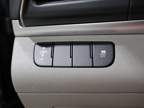 Used 2019 Hyundai Elantra SE FWD image 30