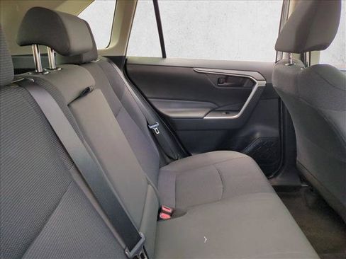 Certified 2019 Toyota RAV4 LE FWD image 18