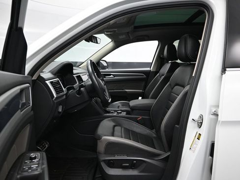 Used 2023 Volkswagen Atlas SEL Premium AWD/4WD image 19