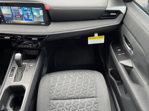 New 2026 Nissan Kicks SV image 17