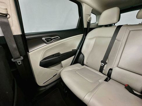 Used 2025 Kia Sportage EX w/ Premium Package FWD image 12