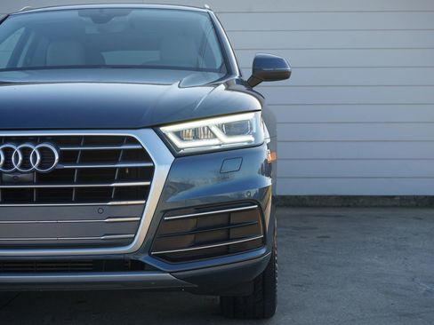 Used 2018 Audi Q5 Prestige w/ Prestige Package image 9
