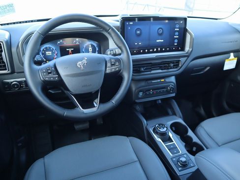 New 2025 Ford Bronco Sport Badlands image 2