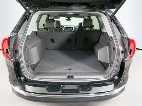 Used 2022 GMC Terrain SLT w/ LPO, Floor Liner Package AWD/4WD image 14