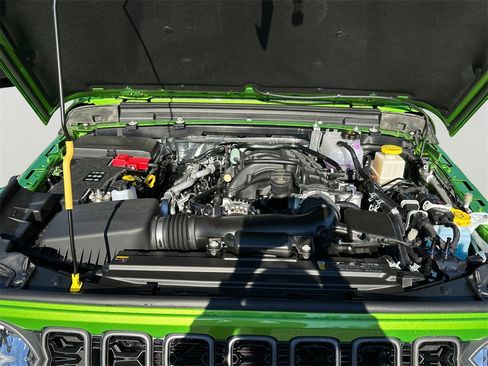 New 2025 Jeep Gladiator High Tide image 9