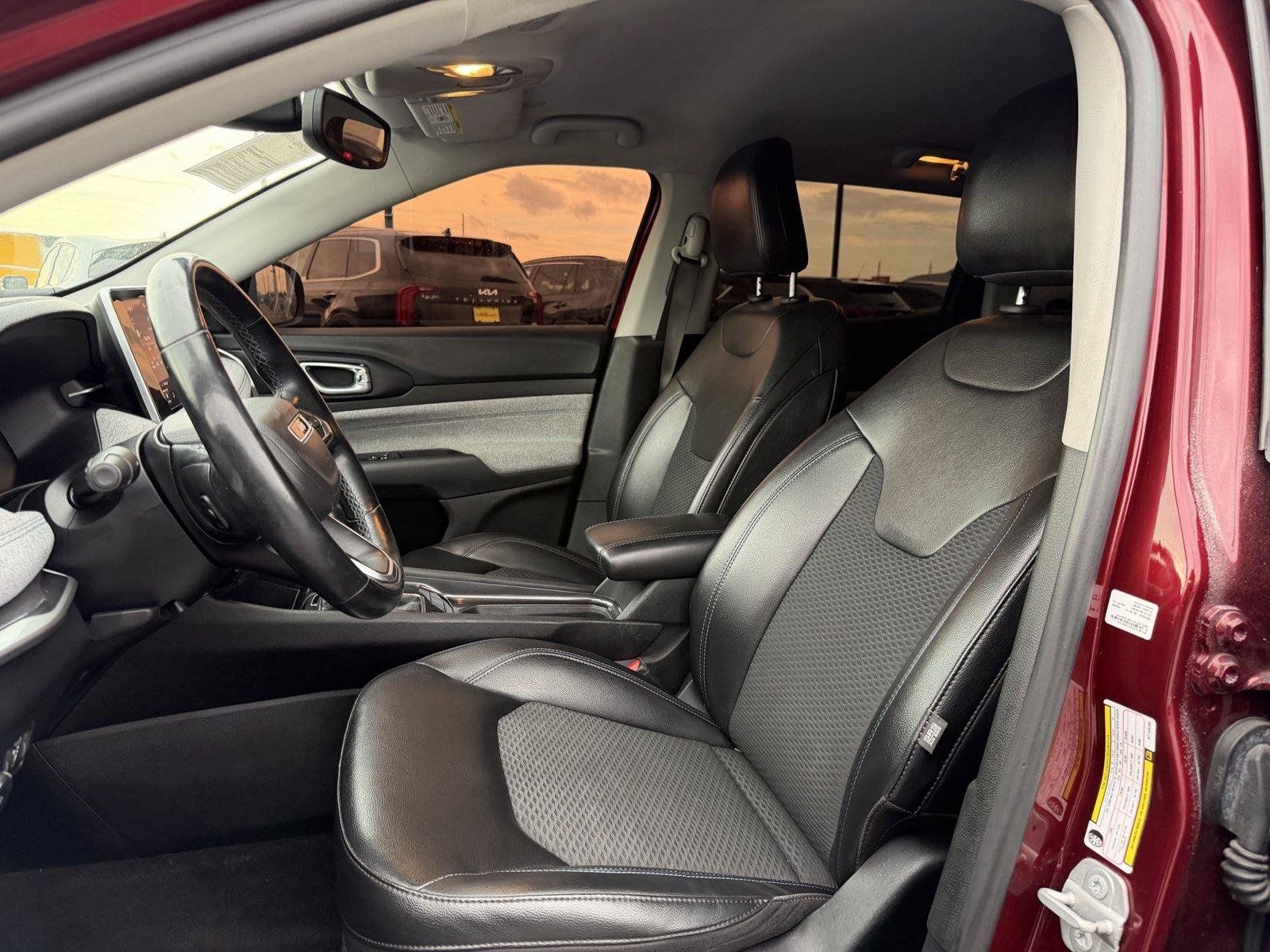 Used 2022 Jeep Compass Latitude w/ Convenience Group FWD image 15