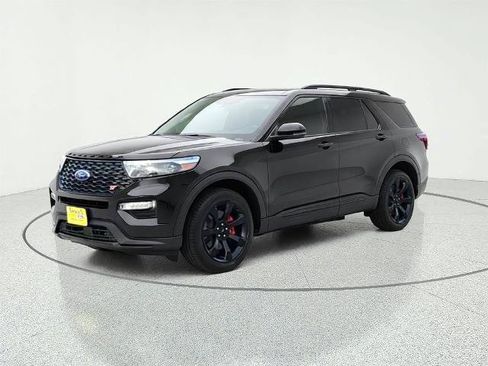 Certified 2021 Ford Explorer ST w/ Equipment Group 401A AWD/4WD image 3