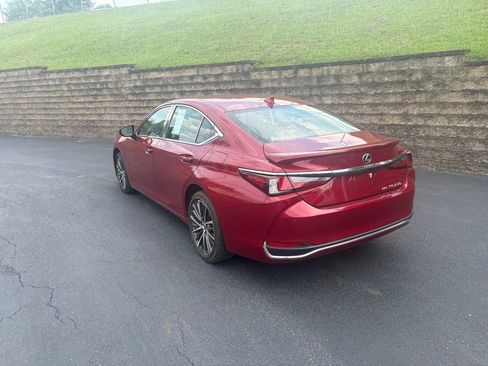 Used 2023 Lexus ES 250 w/ Premium Package AWD/4WD image 5