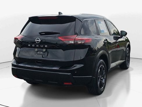 Used 2025 Nissan Rogue SV w/ SV Premium Package FWD image 6