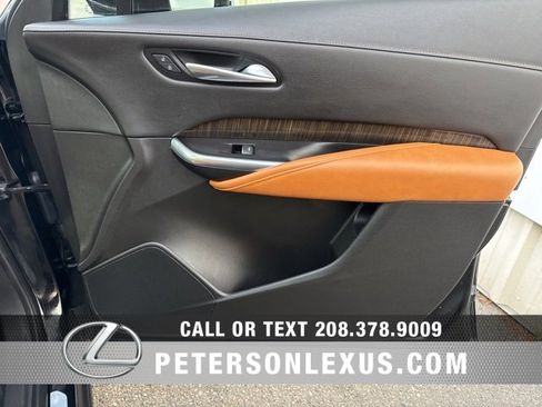 Used 2020 Cadillac XT4 Premium Luxury image 11