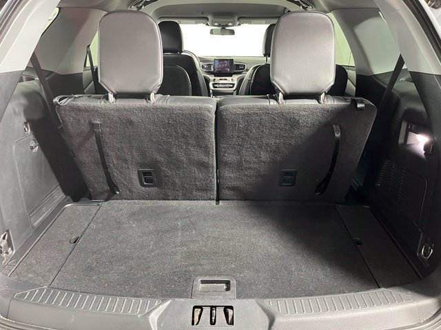 Used 2022 Ford Explorer XLT w/ Equipment Group 202A AWD/4WD image 37