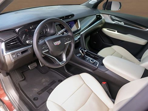 Certified 2023 Cadillac XT6 Sport image 10