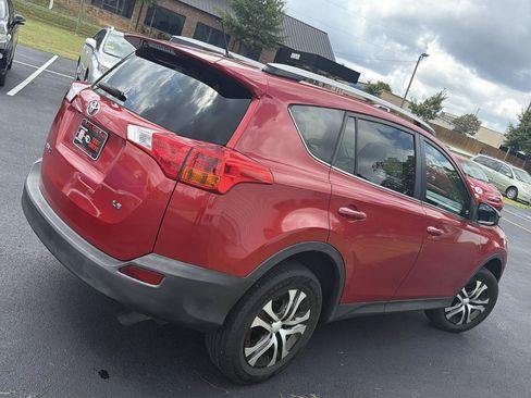 Used 2015 Toyota RAV4 LE FWD image 3