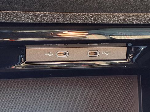 Used 2024 Volkswagen GTI SE image 10