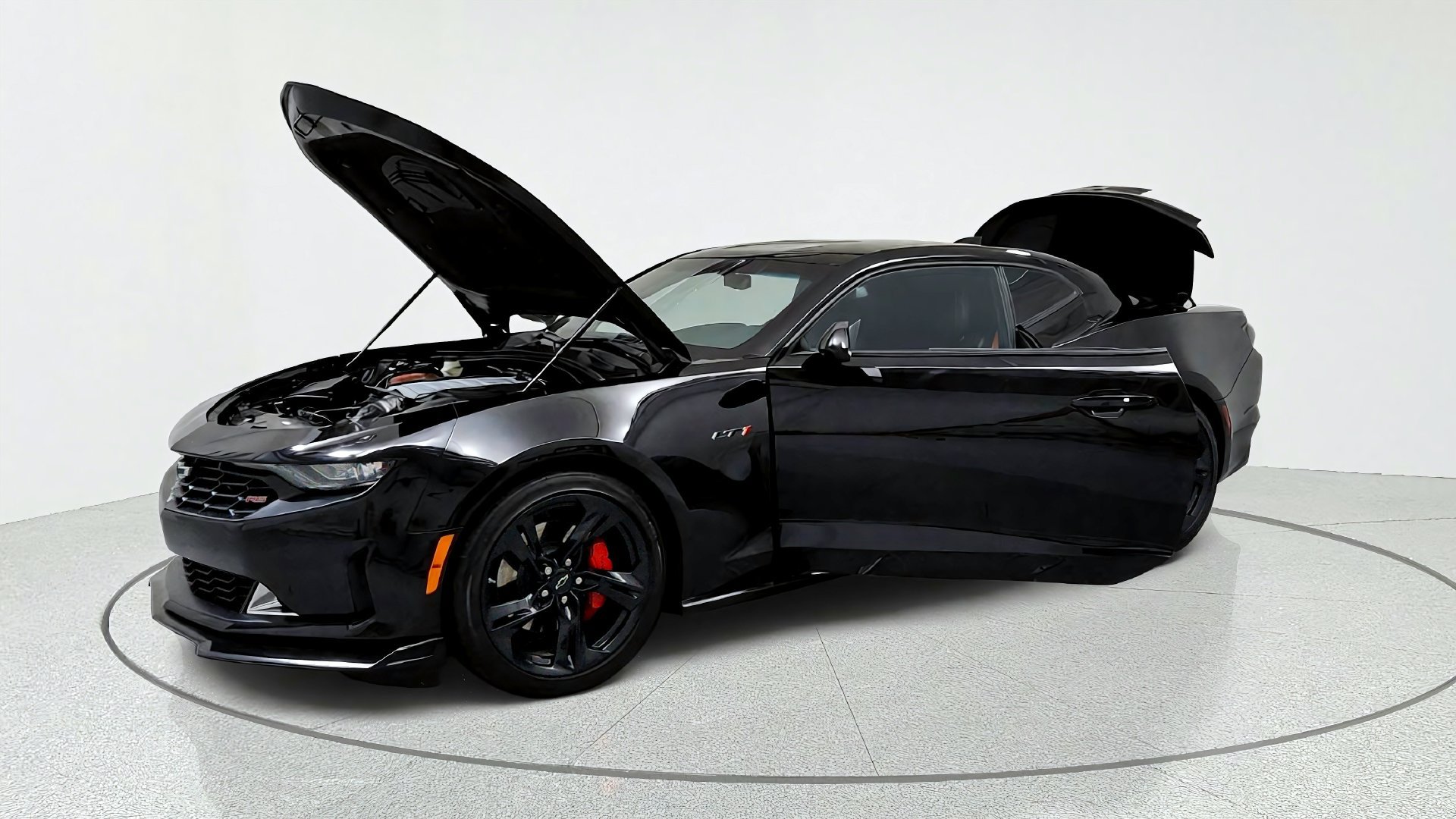 Used 2022 Chevrolet Camaro LT RWD image 9