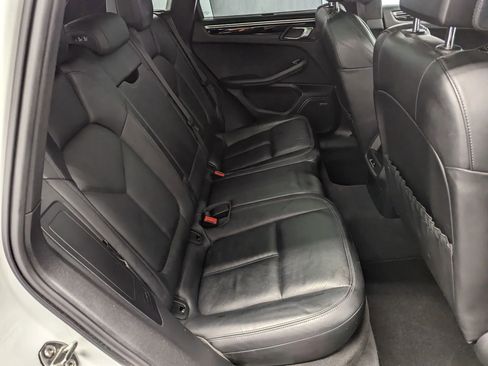 Used 2015 Porsche Macan Turbo image 34