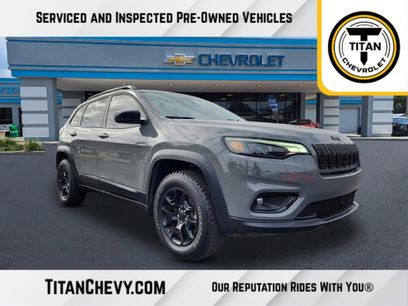 Used 2022 Jeep Cherokee Latitude w/ Sun & Sound Group