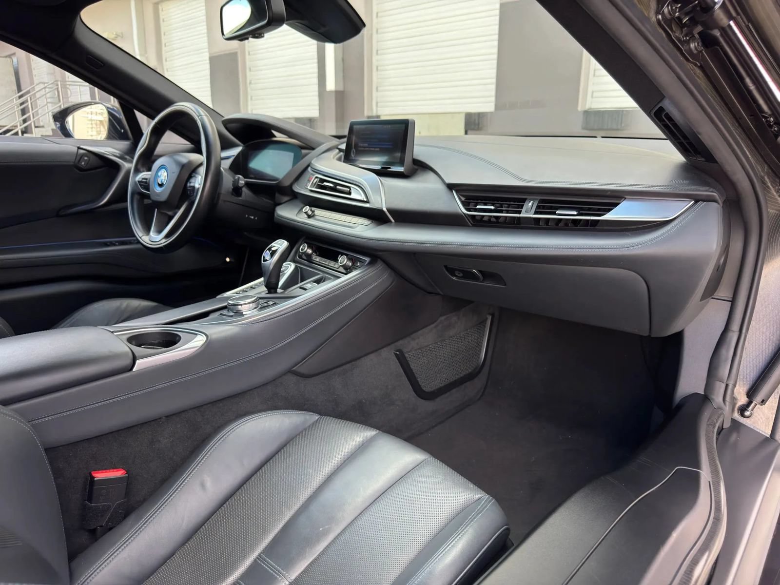 Used 2015 BMW i8 AWD/4WD image 12