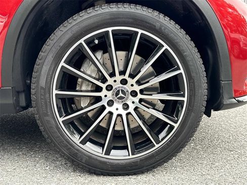 Used 2017 Mercedes-Benz GLC 300 4MATIC Coupe image 29