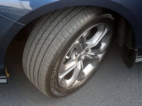 Certified 2024 Honda Accord EX image 7