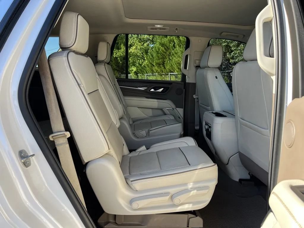 Used 2022 GMC Yukon Denali AWD/4WD image 39