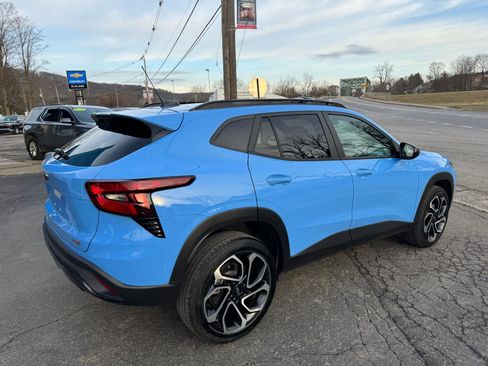 Used 2024 Chevrolet Trax RS w/ Driver Confidence Package image 9