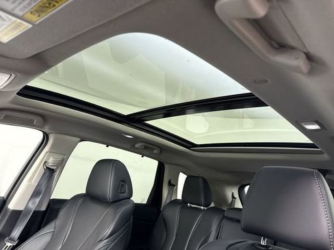 Used 2023 Acura MDX SH-AWD w/ Technology Package image 18