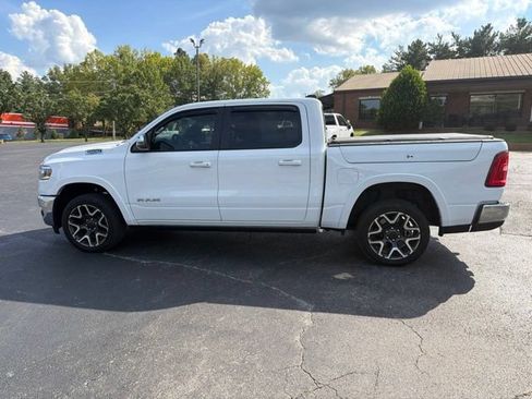 Used 2025 RAM 1500 Laramie AWD/4WD image 8