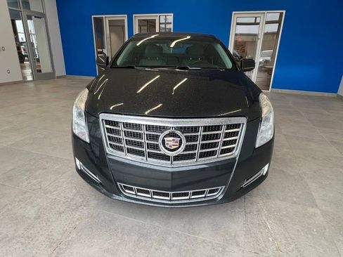 Used 2013 Cadillac XTS Luxury FWD image 2
