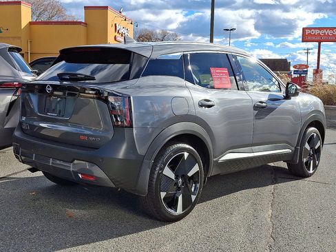 Used 2025 Nissan Kicks SR image 6