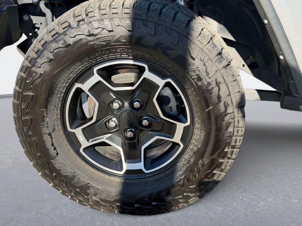 Used 2023 Jeep Gladiator Mojave w/ LED Lighting Group AWD/4WD image 9
