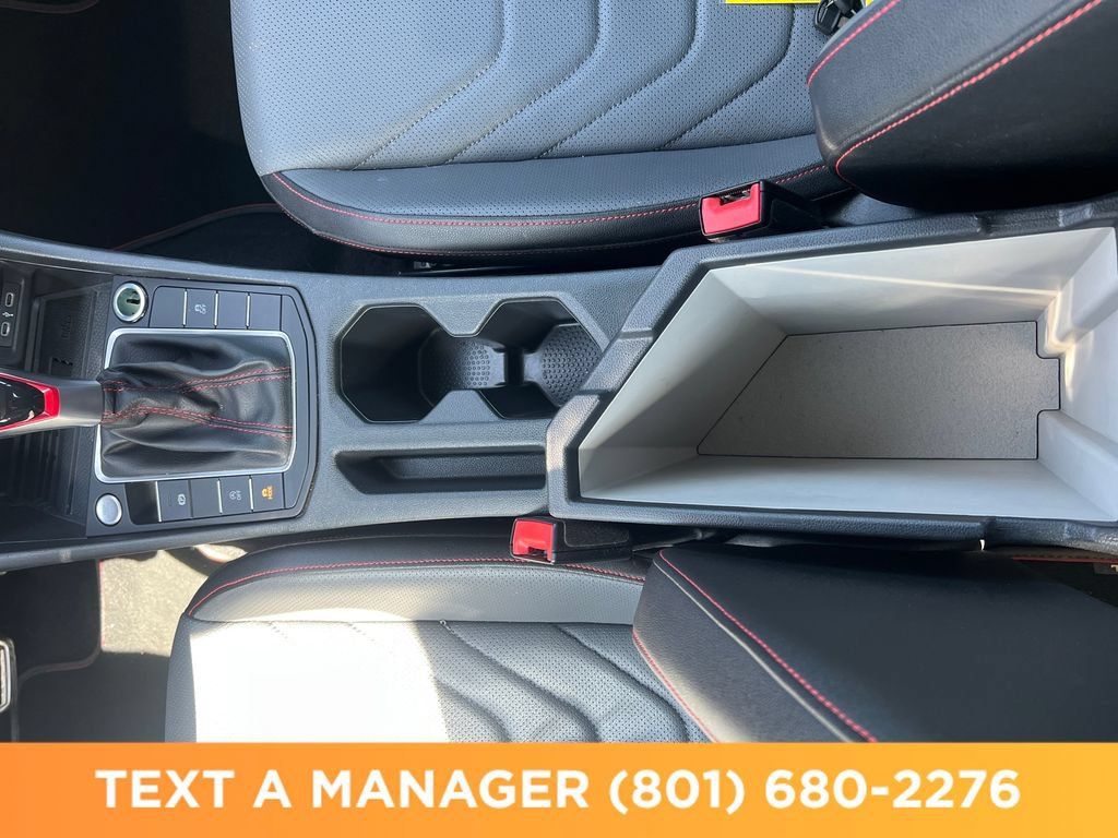 Used 2025 Volkswagen Jetta GLI Autobahn FWD image 23