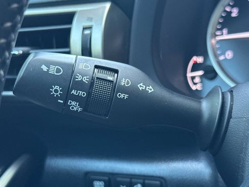 Used 2014 Lexus IS 250 w/ Navigation Package RWD image 31