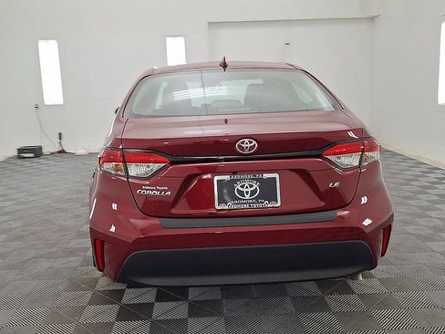 Certified 2023 Toyota Corolla LE image 3
