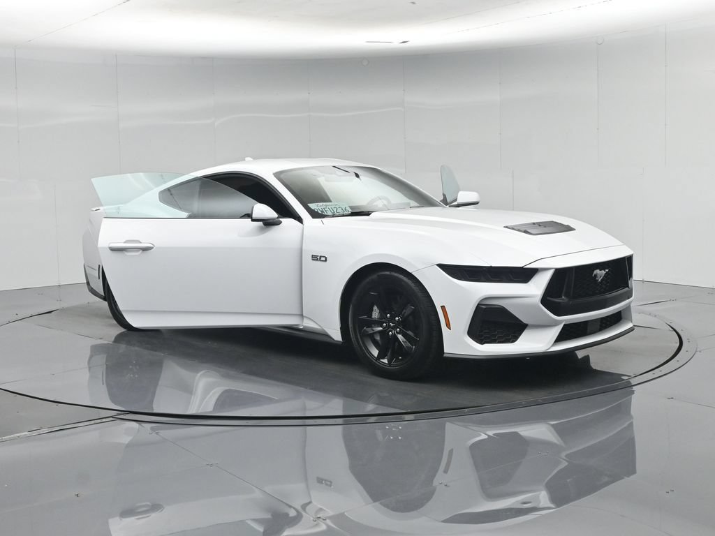 Certified 2025 Ford Mustang GT RWD image 34
