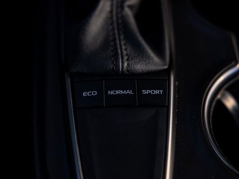 Used 2024 Toyota Camry SE image 44