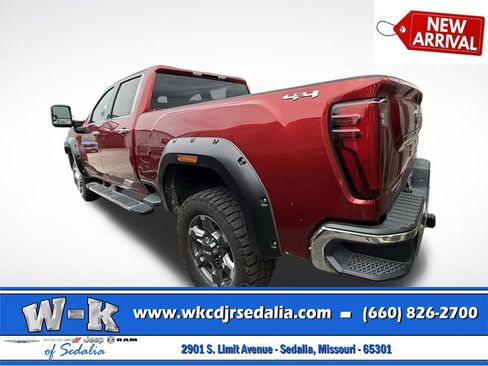Used 2025 GMC Sierra 2500 SLT AWD/4WD image 9