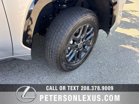 Used 2024 Toyota Tundra Platinum AWD/4WD image 6