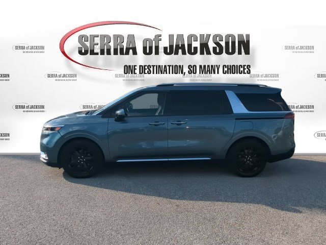 Used 2022 Kia Carnival SX FWD image 5