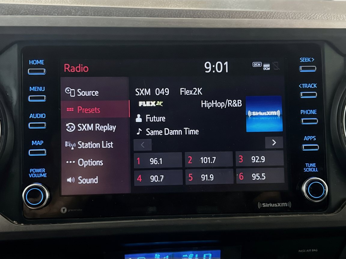 Used 2023 Toyota Tacoma TRD Off-Road w/ Technology Package AWD/4WD image 10