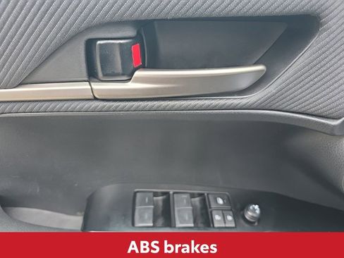 Used 2025 Toyota Camry SE image 22