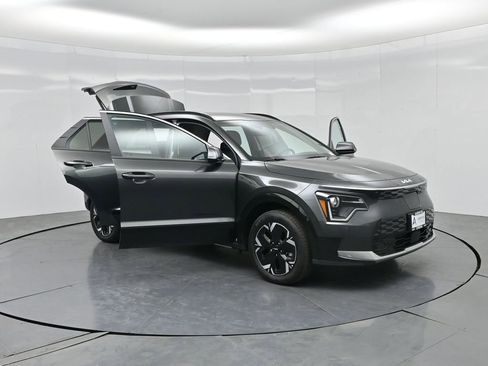 New 2026 Kia Niro Wind FWD image 41