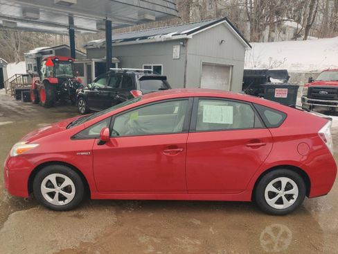 Used 2012 Toyota Prius Three image 3