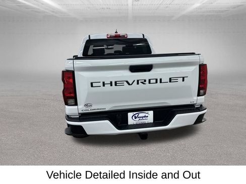 Used 2024 Chevrolet Colorado LT AWD/4WD image 11