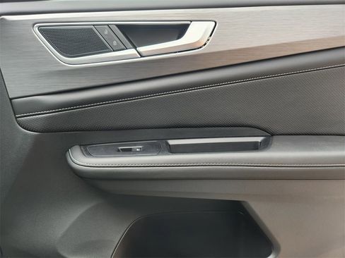 New 2025 Volkswagen Atlas Cross Sport SE image 20