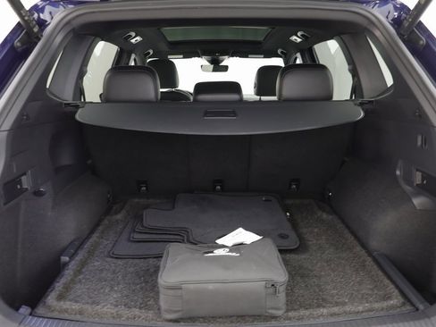 Used 2022 Volkswagen Tiguan SEL R-Line image 18