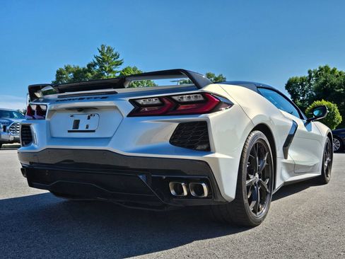 Used 2022 Chevrolet Corvette Stingray Premium Conv w/ Z51 Performance Package RWD image 6